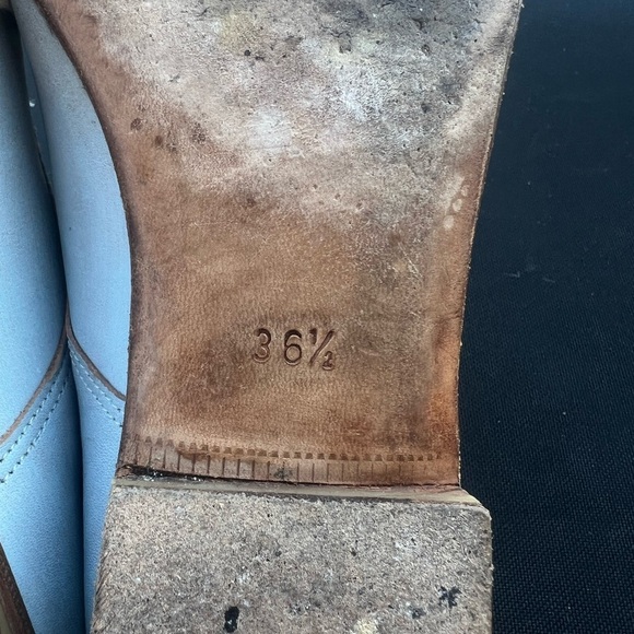 Jill Sander Women’s Light Blue Lace-Up Shoes
US size 6 - Picture 9 of 10